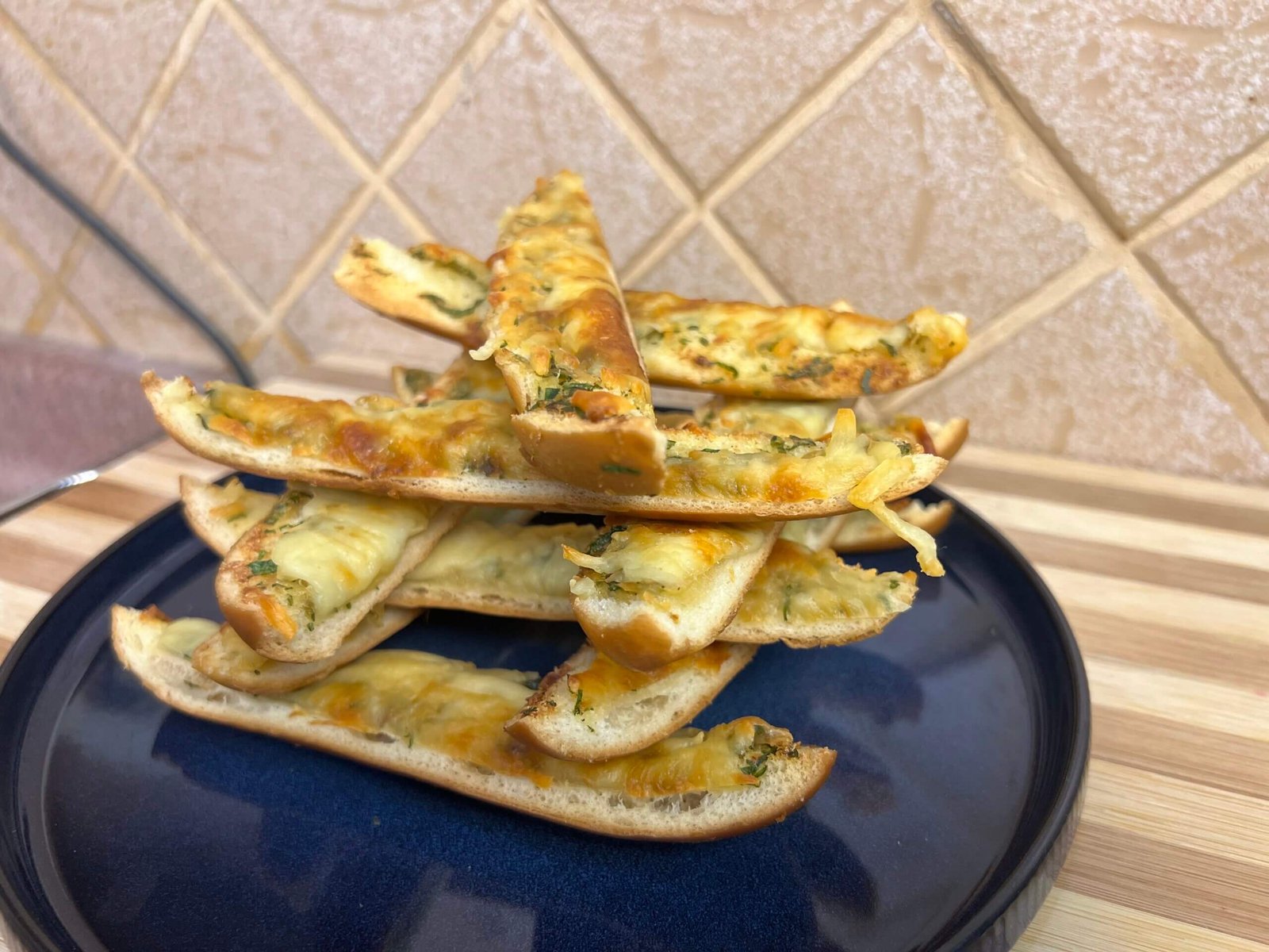 Easy Cheese Garlic Bread